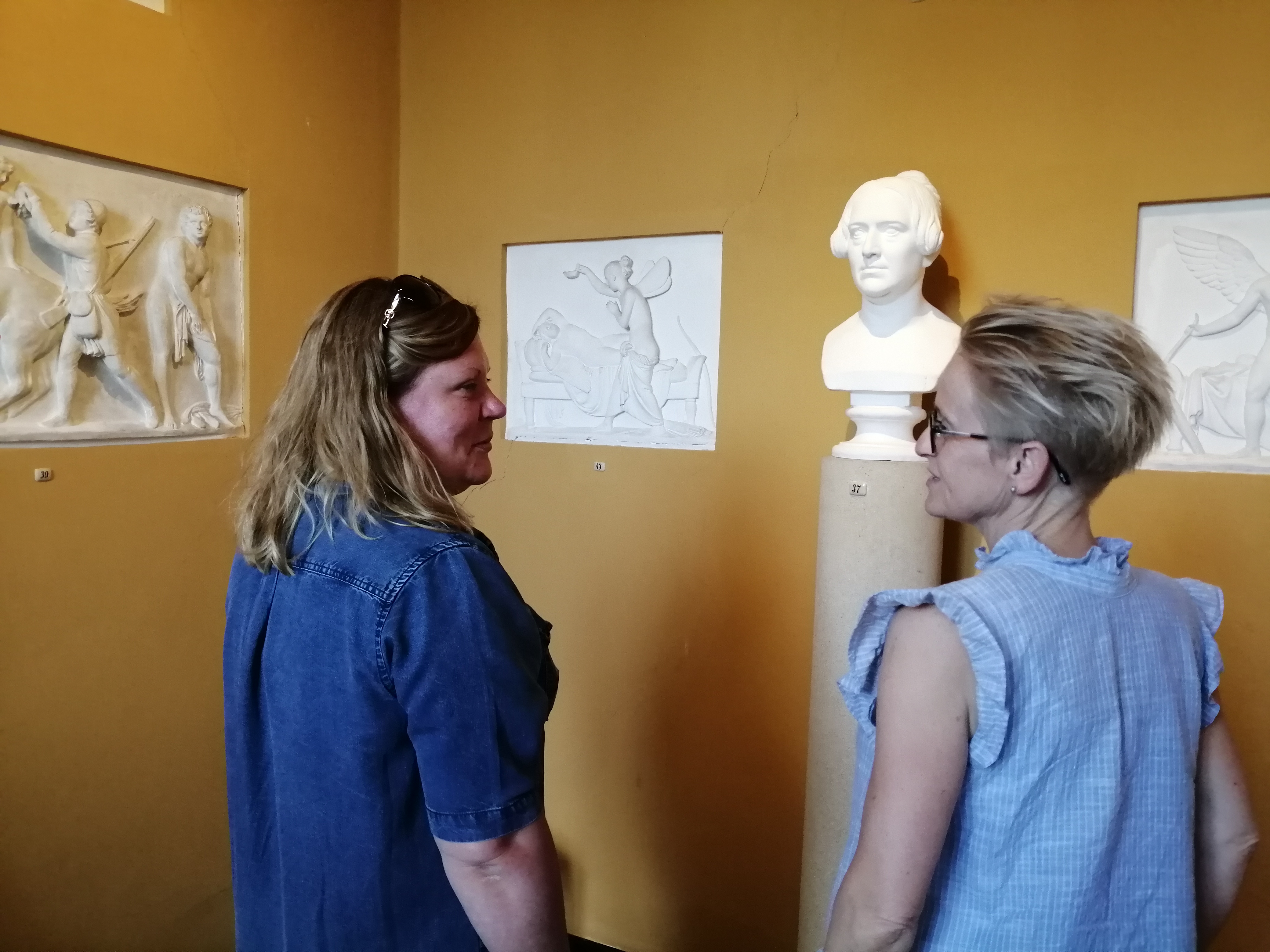 I museet kan du bl.a. opleve Thorvaldsens buste af sin veninde og værtinde, Christine Stampe. Busten blev udført under deres fælles rejse til Rom i 1842.