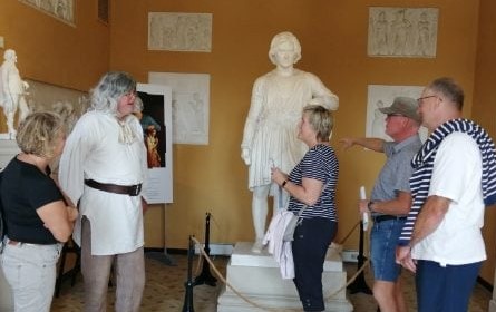 Kom med på omvisning, når museumsomviser Carsten Honoré fortæller om Thorvaldsens liv og værk på Nysø.