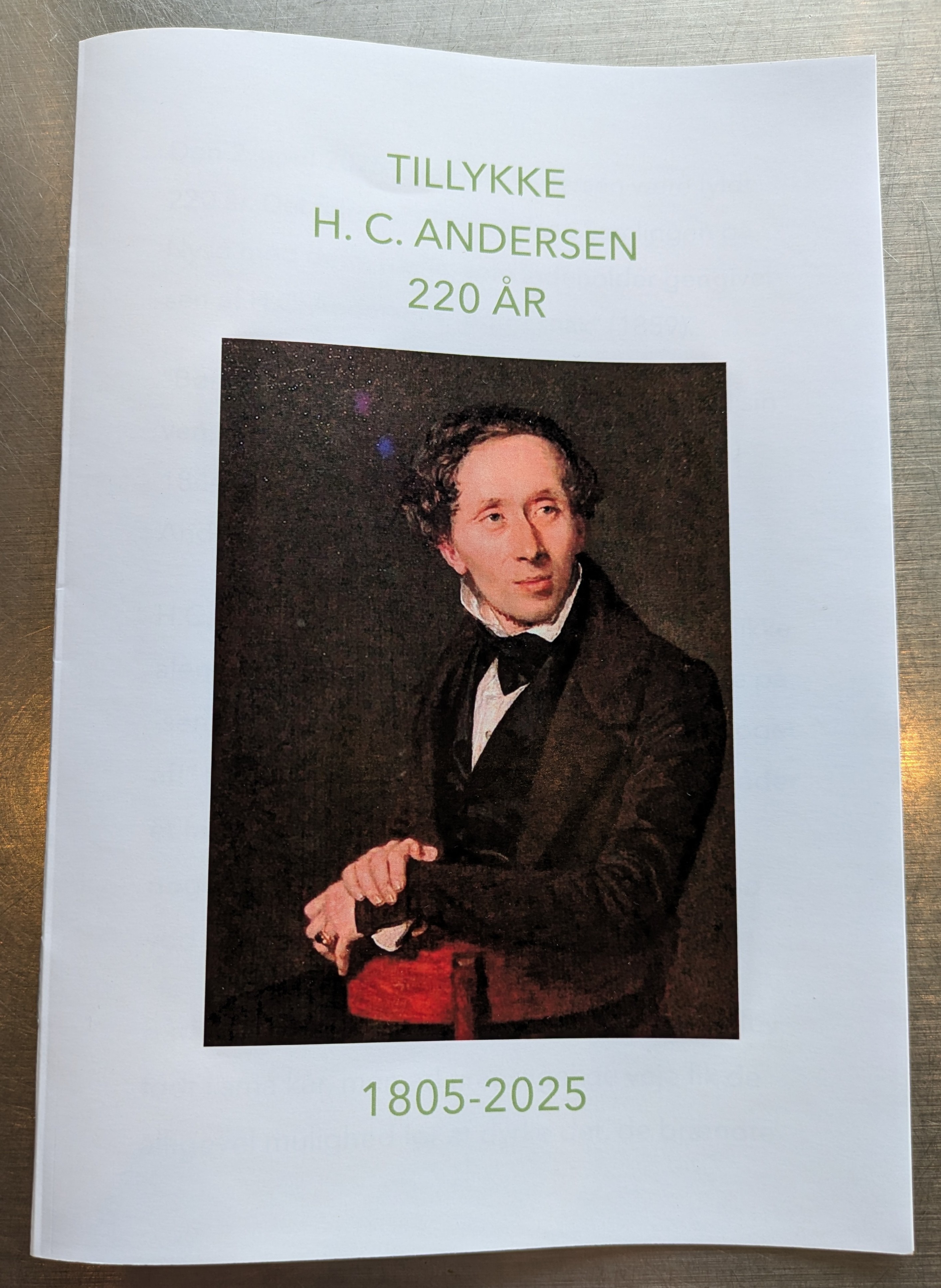 Vi har udarbejdet et lille fødselsdagshæfte i anledning af H.C. Andersens 220 års fødselsdag. I hæftet er optrykt H.C. Andersens hyldest til Thorvaldsen, historien "Børnesnak". Andersen fik trykt i avisen på 15-årsdagen for sin gode vens død. Kan købes i museet for 30 kr.